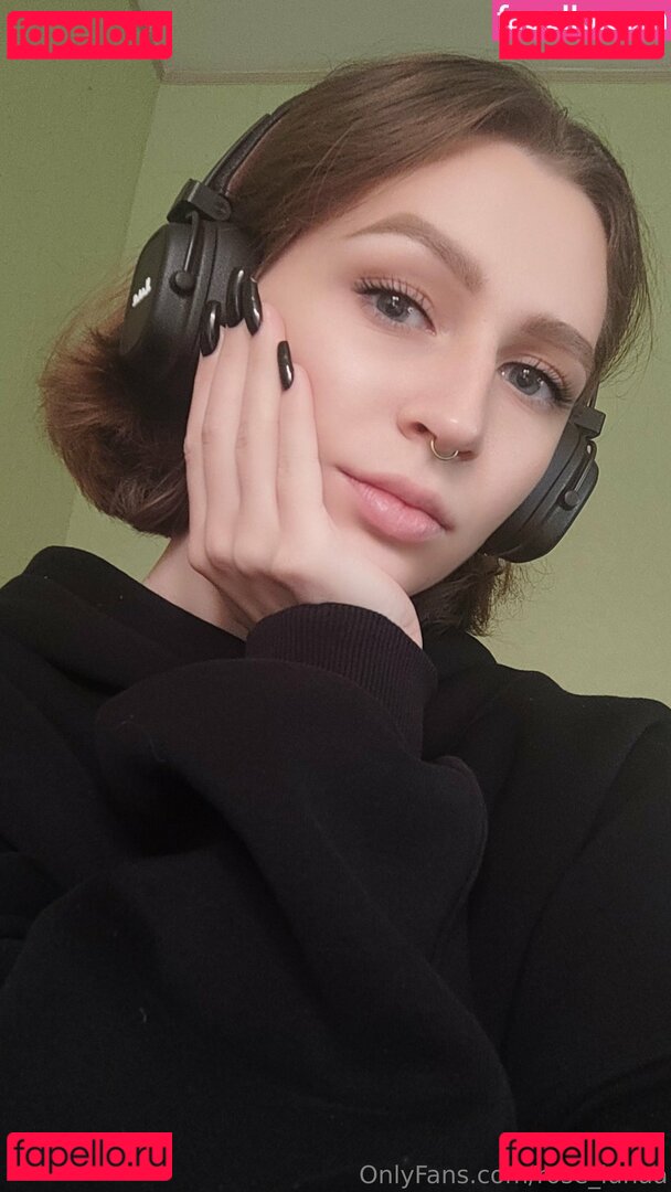rose_lunaa Nude Onlyfans Photo 35