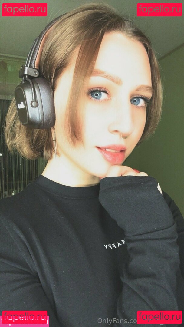 rose_lunaa Nude Onlyfans Photo 18