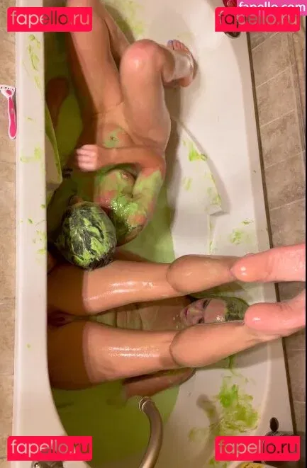 Zoe Wild XX Onlyfans Photo Gallery 