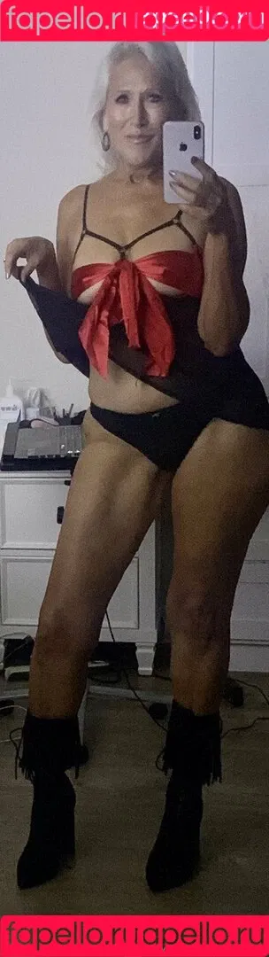 momanddaughter Onlyfans Photo Gallery 