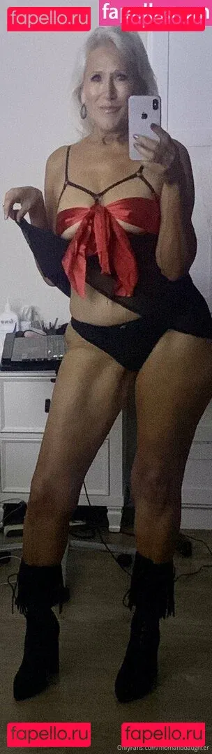 momanddaughter Onlyfans Photo Gallery 