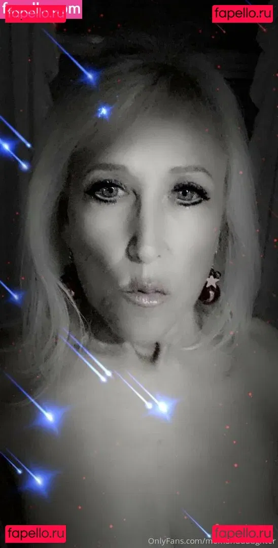 momanddaughter Onlyfans Photo Gallery 