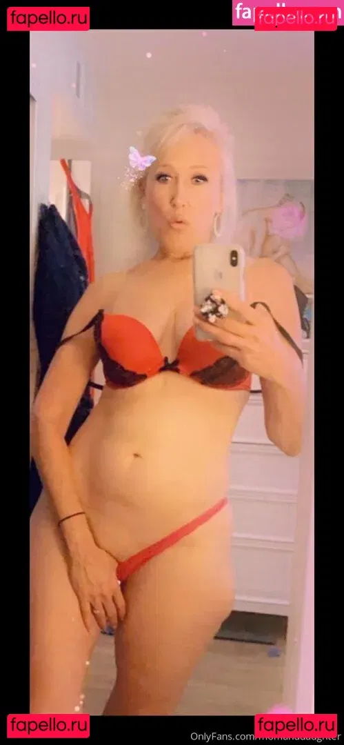 momanddaughter Onlyfans Photo Gallery 