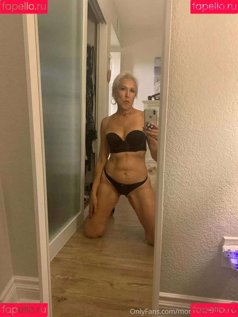 momanddaughter Onlyfans Photo Gallery 