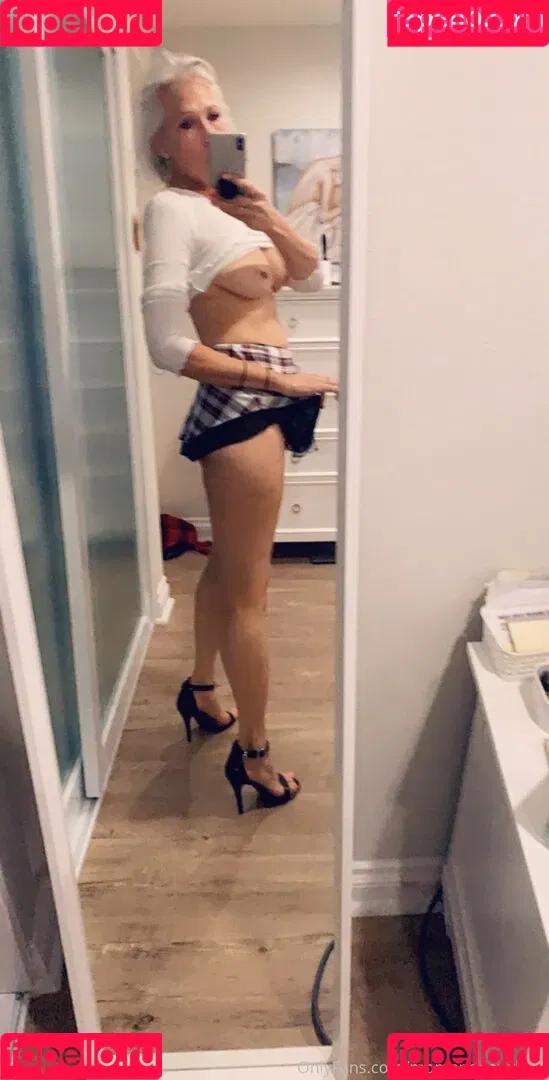 momanddaughter Onlyfans Photo Gallery 