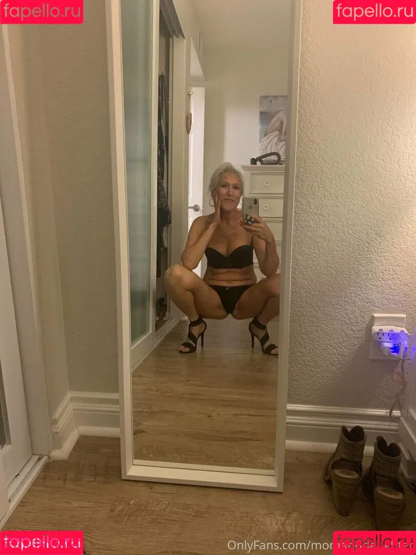 momanddaughter Onlyfans Photo Gallery 