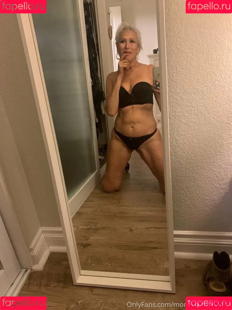 momanddaughter Onlyfans Photo Gallery 