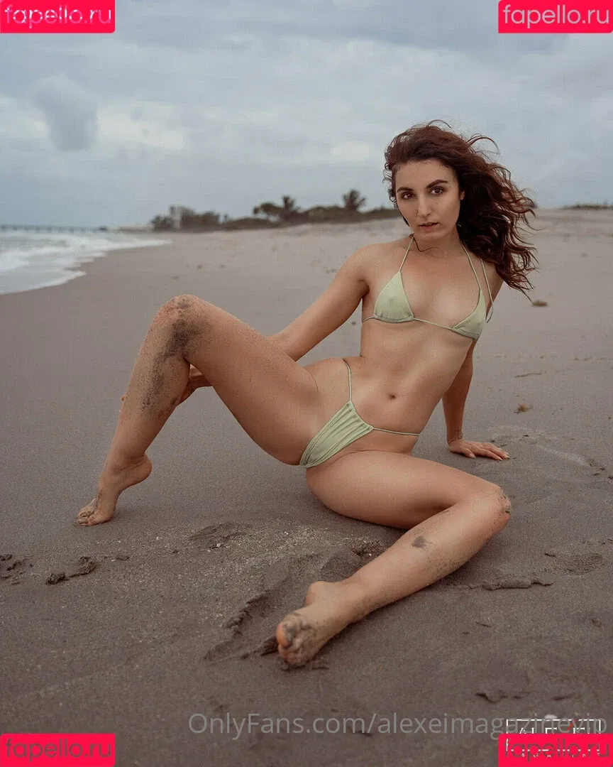 Zoe West Onlyfans Photo Gallery 
