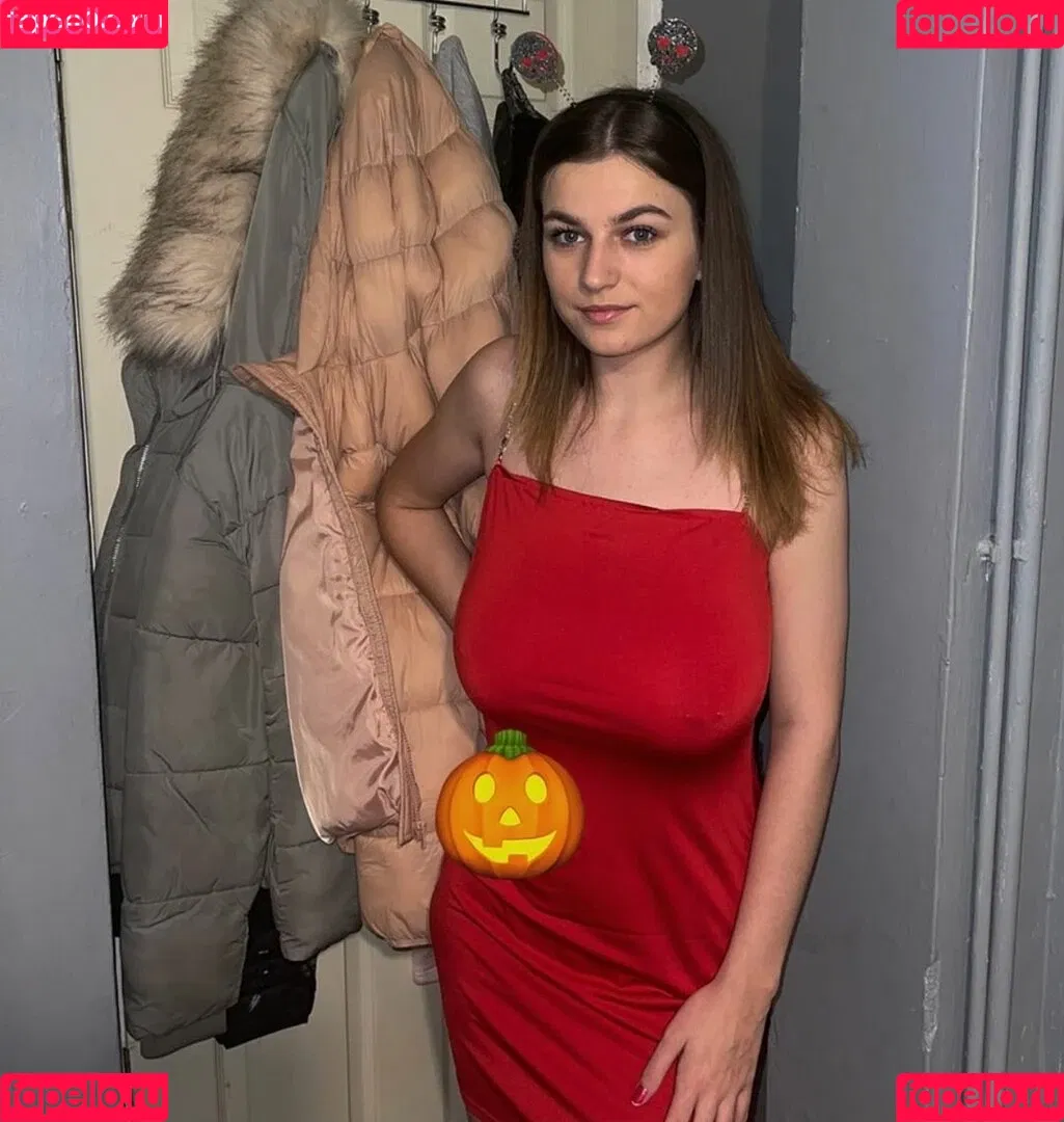Chloe Louise Thomas Onlyfans Photo Gallery 