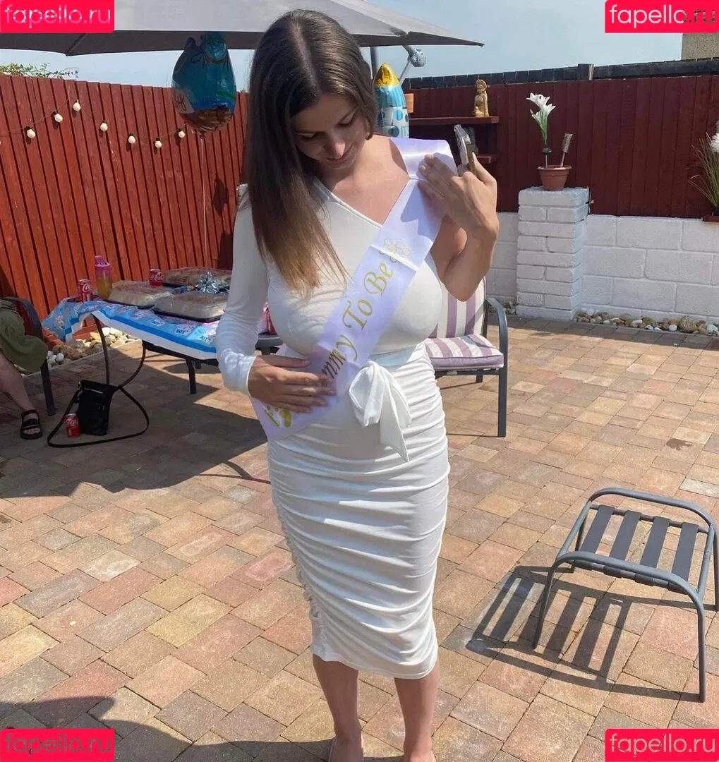 Chloe Louise Thomas Onlyfans Photo Gallery 