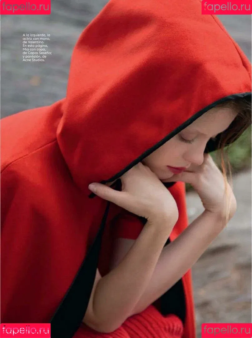Mia Goth Onlyfans Photo Gallery 