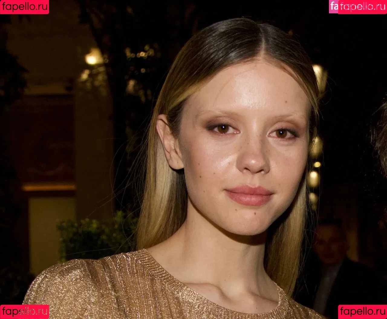 Mia Goth Onlyfans Photo Gallery 