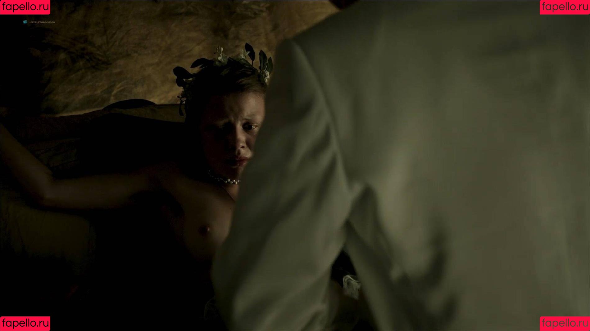 Mia Goth Onlyfans Photo Gallery 