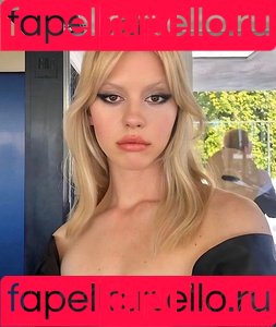 Mia Goth Onlyfans Photo Gallery 