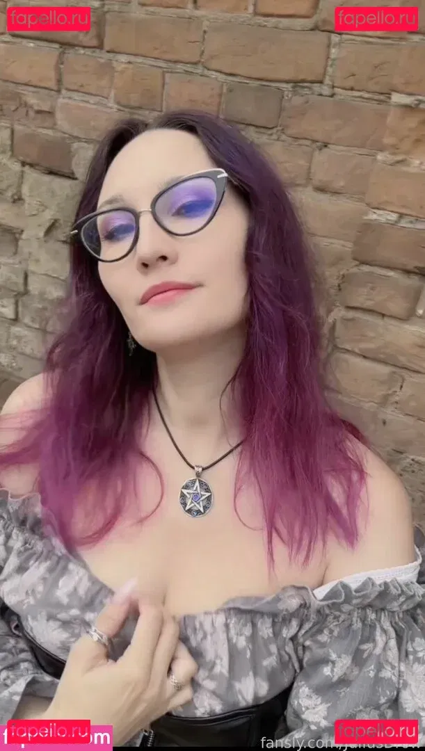 Gliese 581 Onlyfans Photo Gallery 