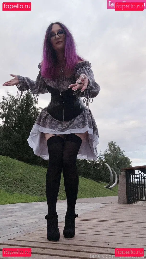 Gliese 581 Onlyfans Photo Gallery 