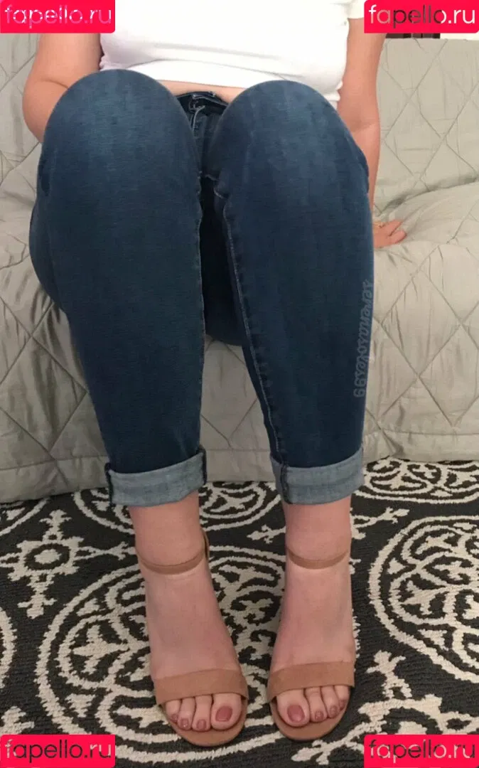 serenasoles99 Onlyfans Photo Gallery 