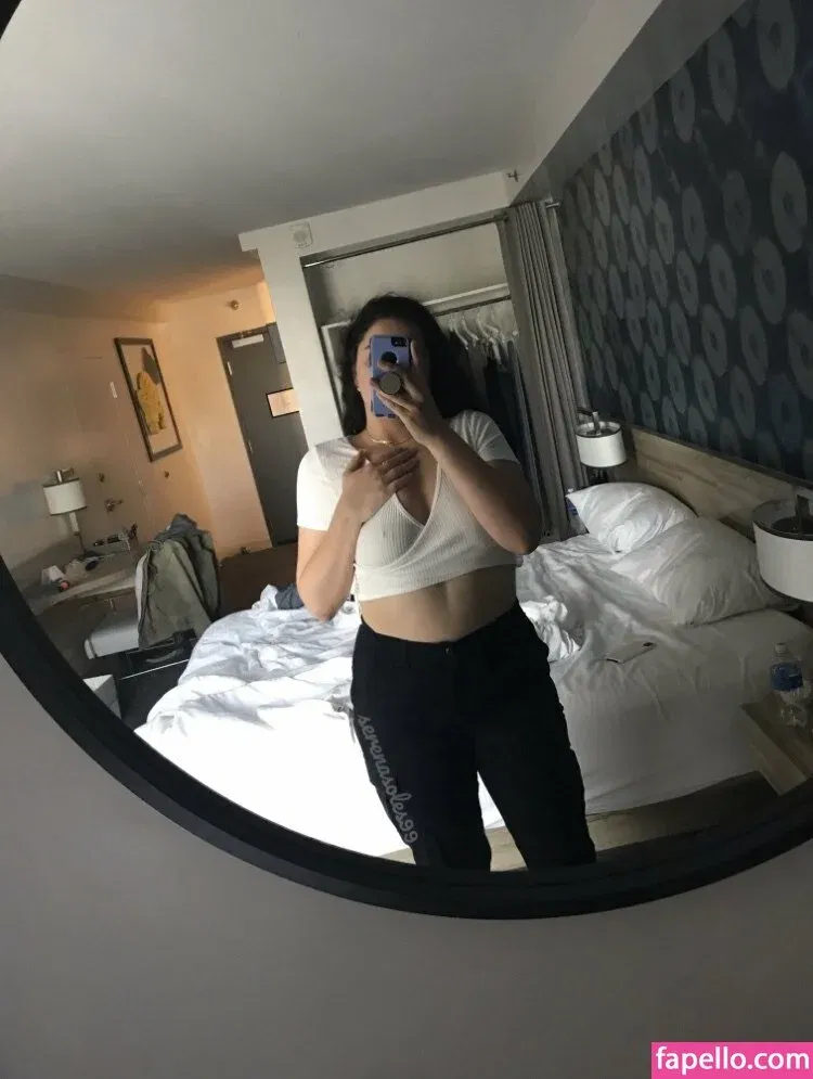 serenasoles99 Onlyfans Photo Gallery 