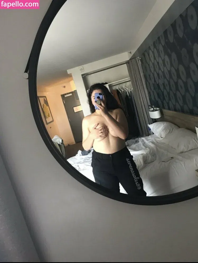 serenasoles99 Onlyfans Photo Gallery 