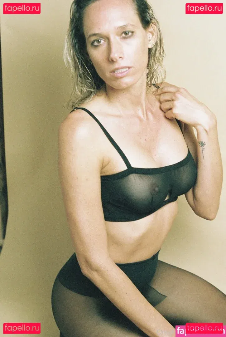 Nataliemaeyoga Onlyfans Photo Gallery 