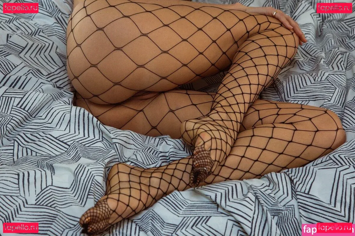 Nataliemaeyoga Onlyfans Photo Gallery 