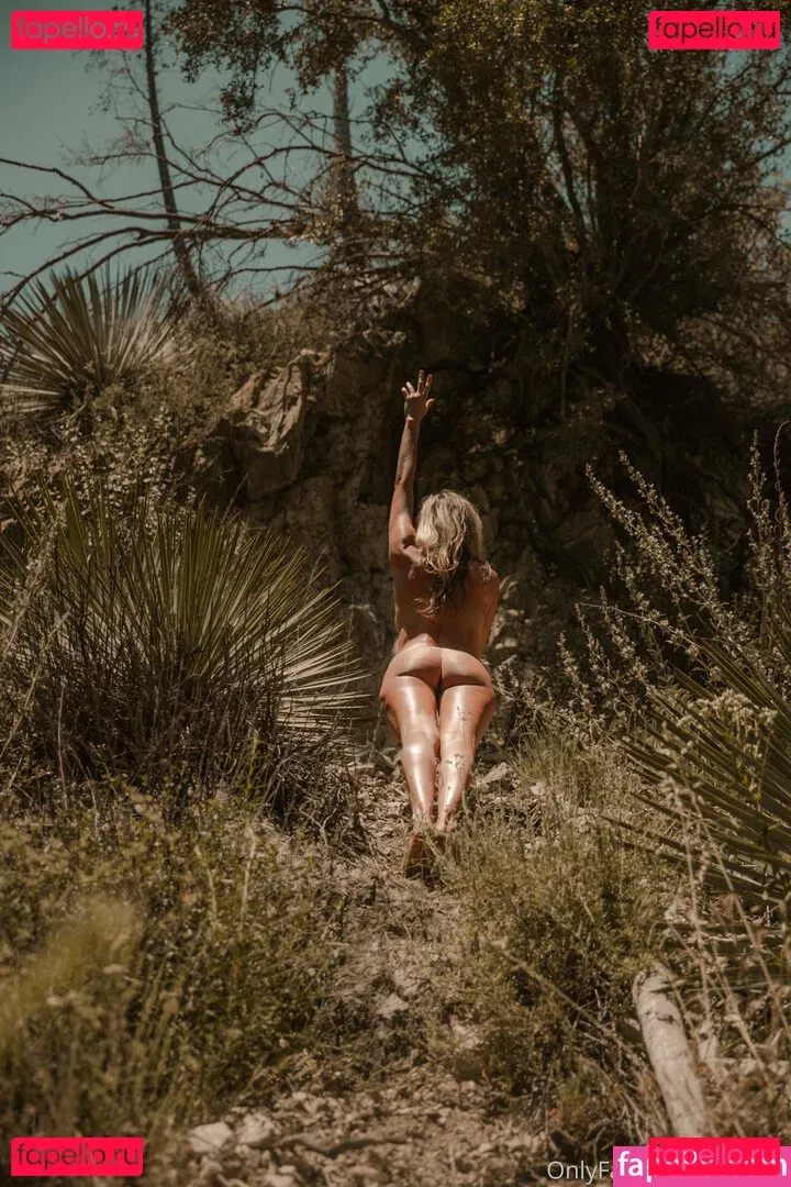 Nataliemaeyoga Onlyfans Photo Gallery 