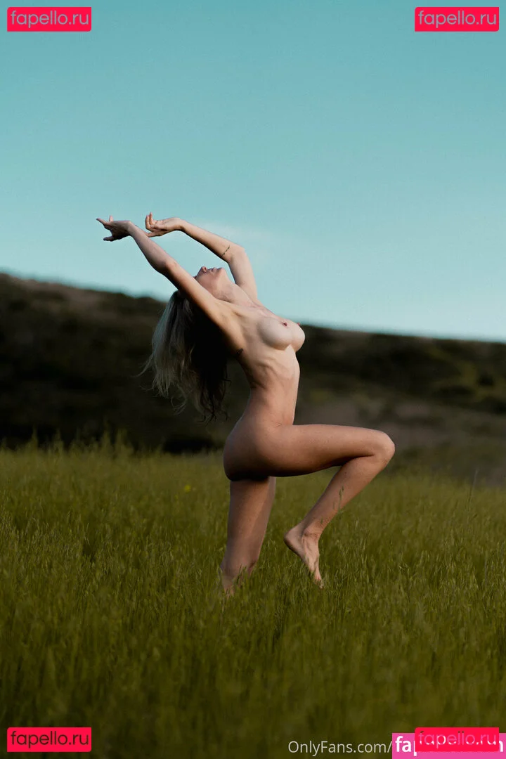 Nataliemaeyoga Onlyfans Photo Gallery 