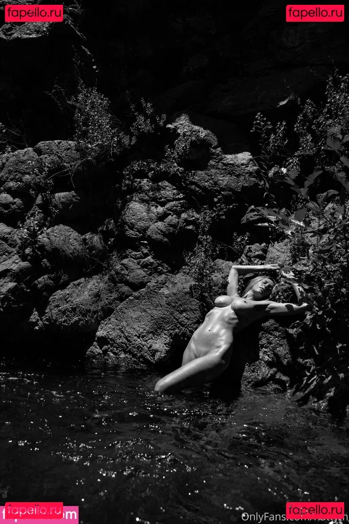 Nataliemaeyoga Onlyfans Photo Gallery 