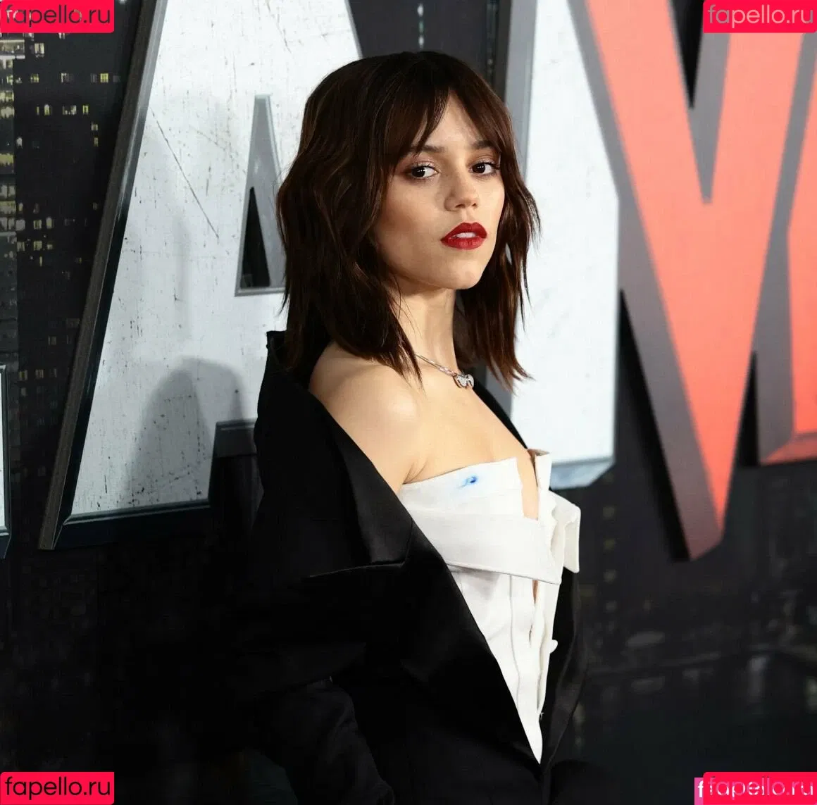 Jenna Ortega Onlyfans Photo Gallery 