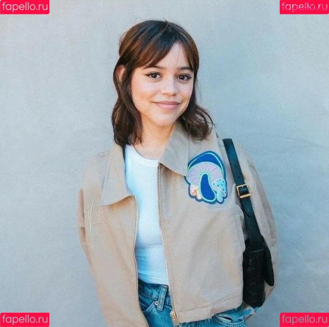Jenna Ortega Onlyfans Photo Gallery 