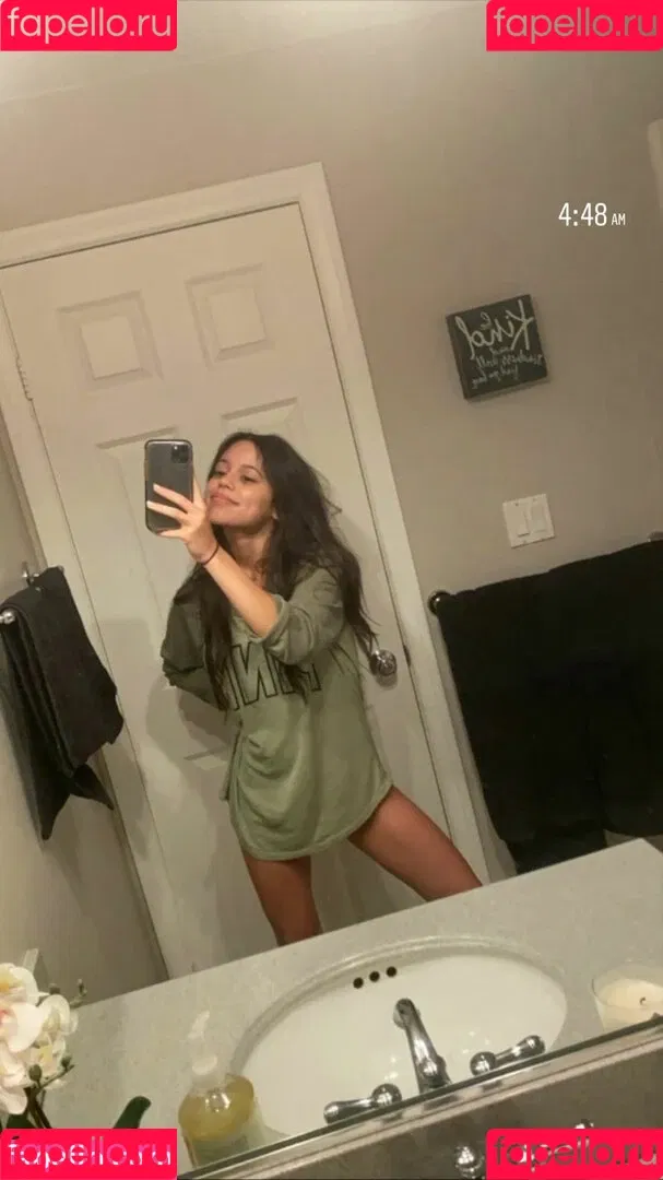 Jenna Ortega Onlyfans Photo Gallery 