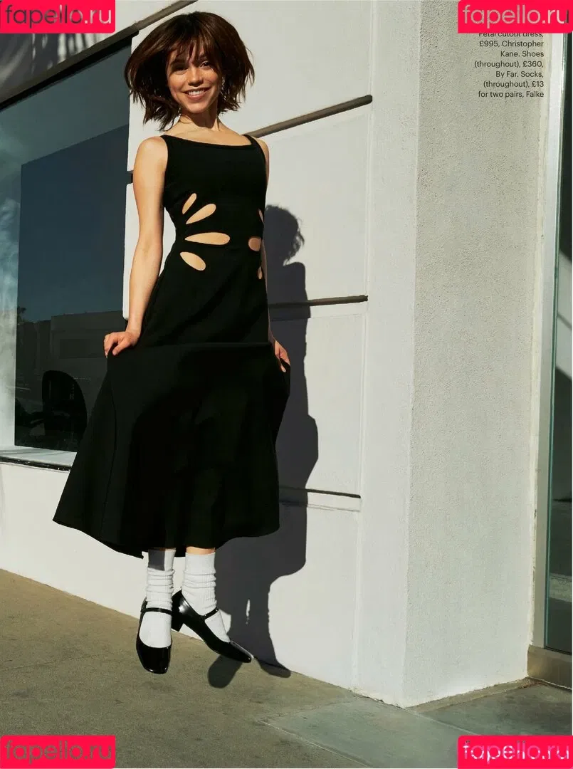 Jenna Ortega Onlyfans Photo Gallery 