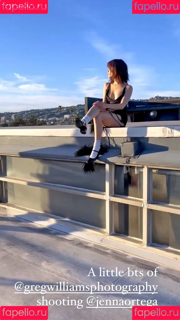 Jenna Ortega Onlyfans Photo Gallery 