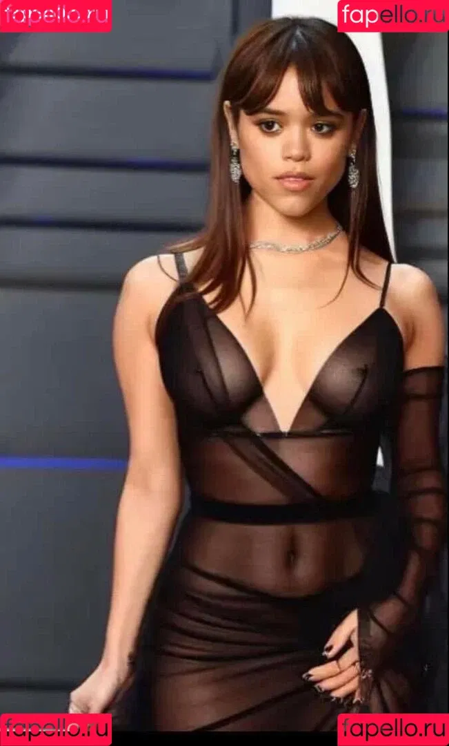 Jenna Ortega Onlyfans Photo Gallery 
