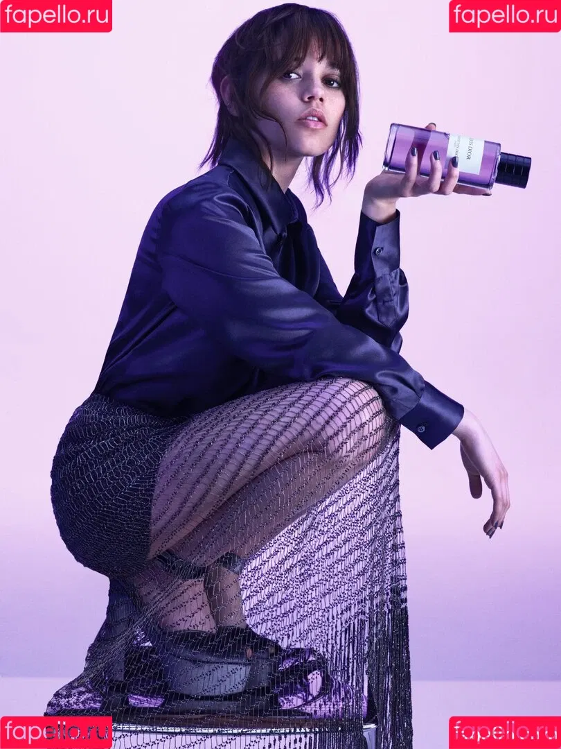 Jenna Ortega Onlyfans Photo Gallery 