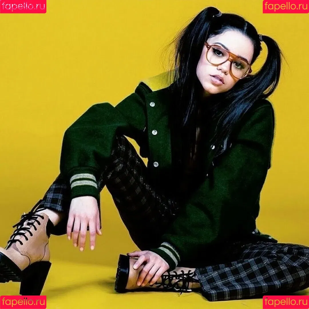 Jenna Ortega Onlyfans Photo Gallery 