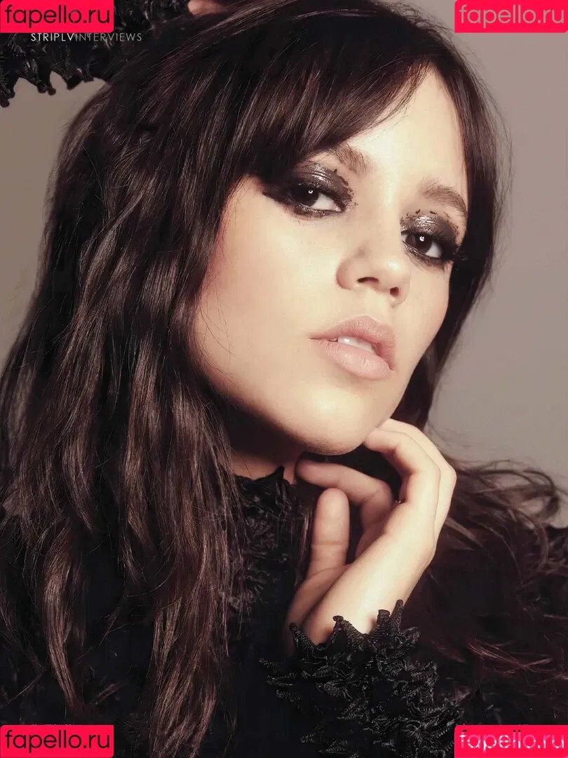 Jenna Ortega Onlyfans Photo Gallery 
