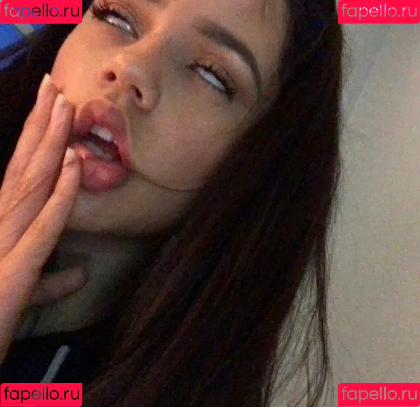 Jenna Ortega Onlyfans Photo Gallery 