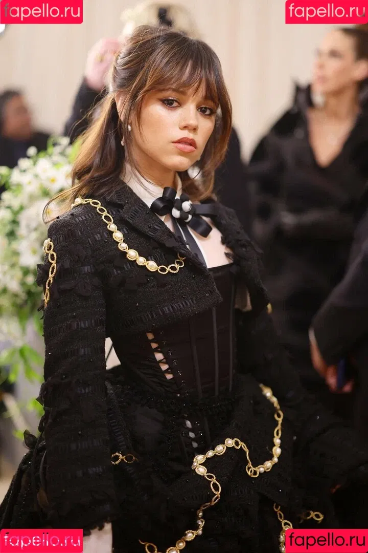 Jenna Ortega Onlyfans Photo Gallery 