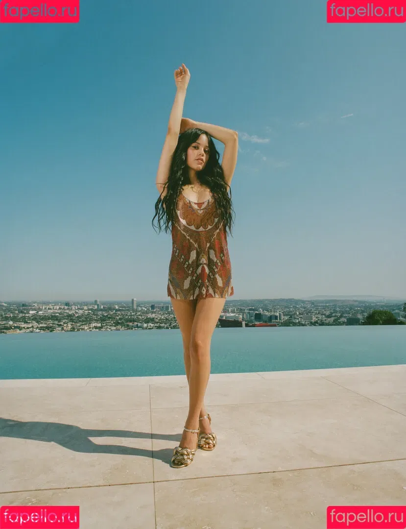 Jenna Ortega Onlyfans Photo Gallery 
