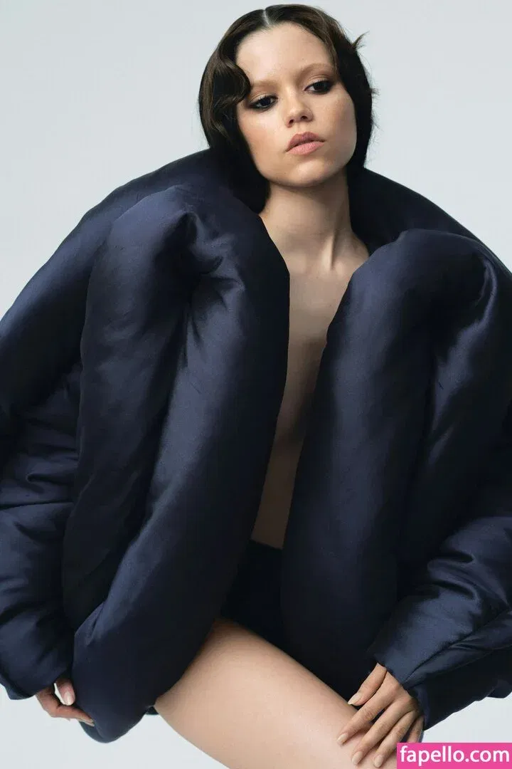 Jenna Ortega Onlyfans Photo Gallery 