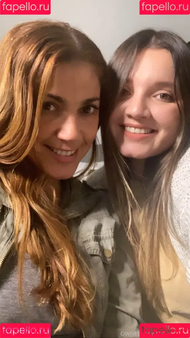 Katie & Rose Anders Onlyfans Photo Gallery 