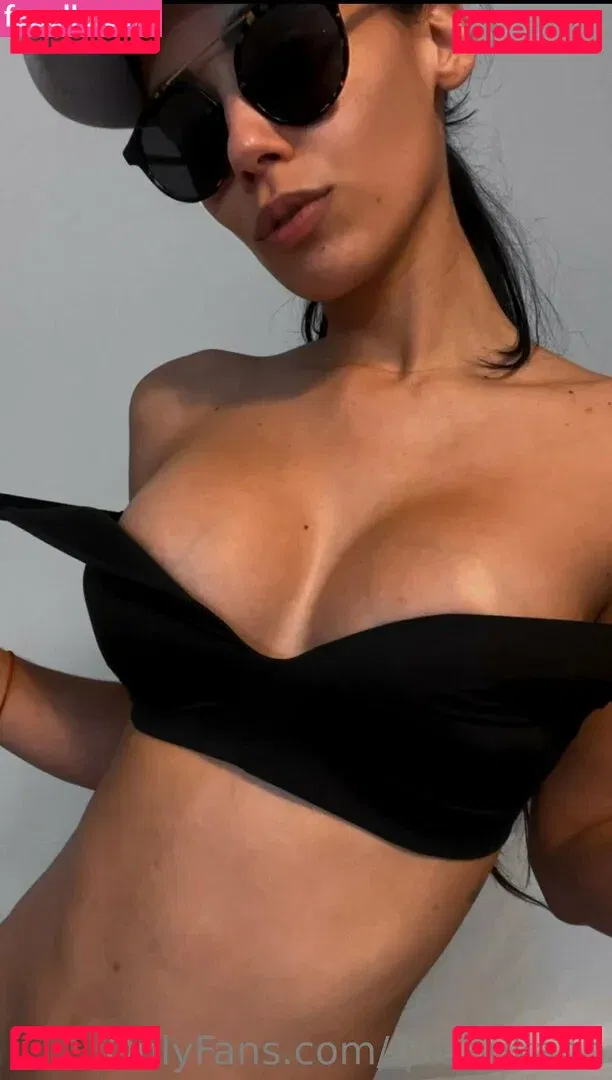 QueenKarma Onlyfans Photo Gallery 