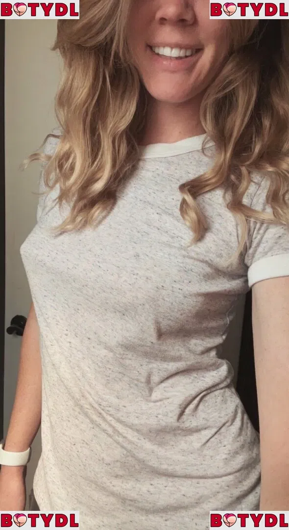 littletastey Onlyfans Photo Gallery 