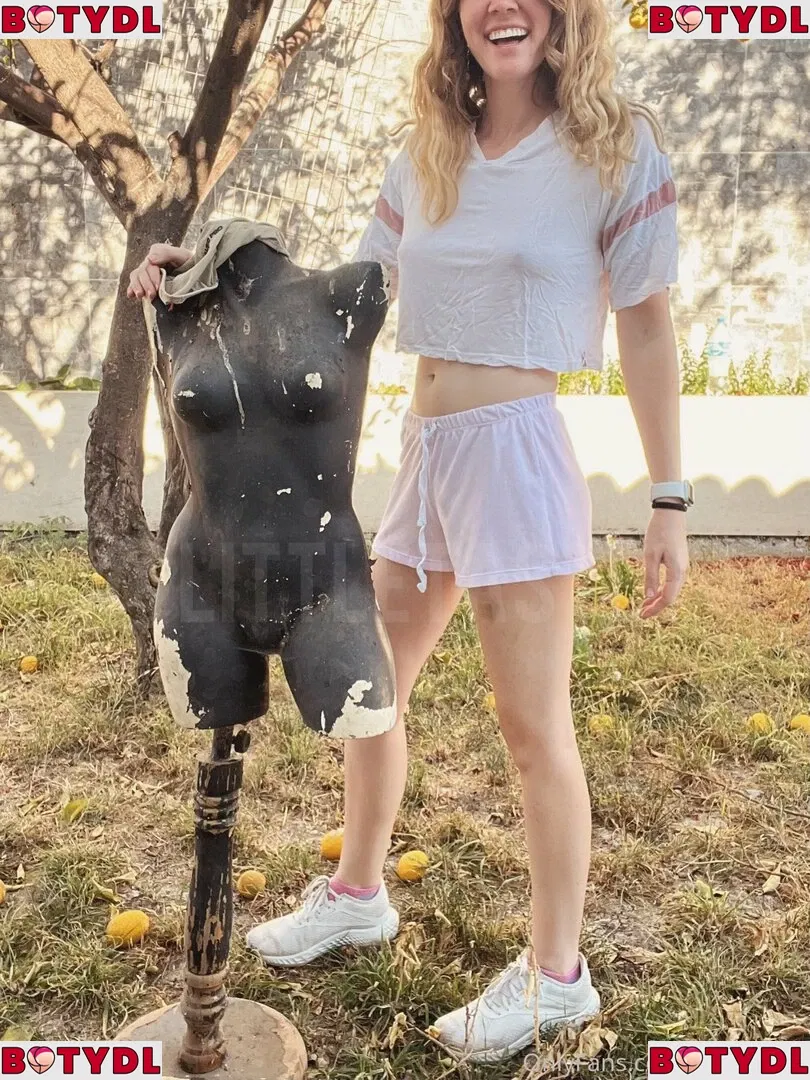 littletastey Onlyfans Photo Gallery 