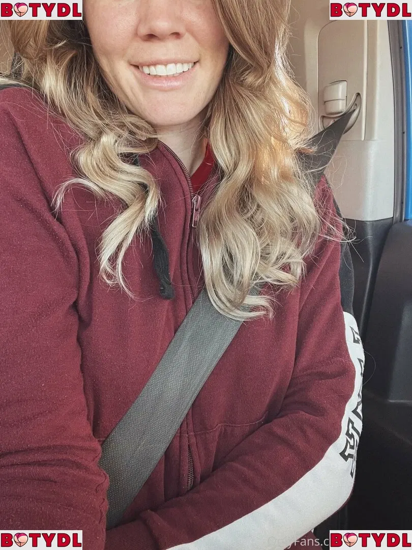 littletastey Onlyfans Photo Gallery 
