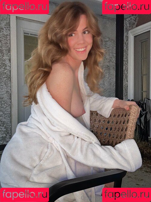 littletastey Onlyfans Photo Gallery 