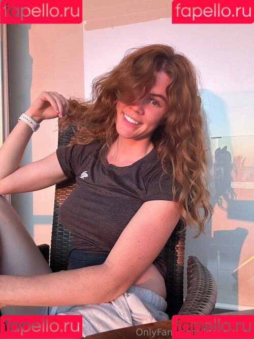 littletastey Onlyfans Photo Gallery 