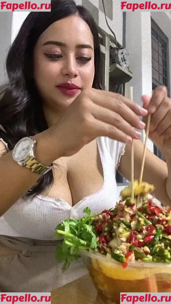 Noonz Supattra Onlyfans Photo Gallery 