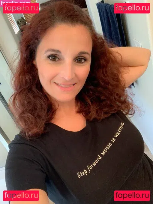 Mrs. Badass Onlyfans Photo Gallery 